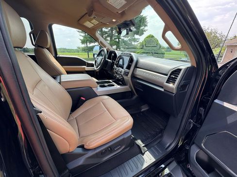 Used 2022 Ford F350 Lariat w/ Lariat Ultimate Package AWD/4WD image 13