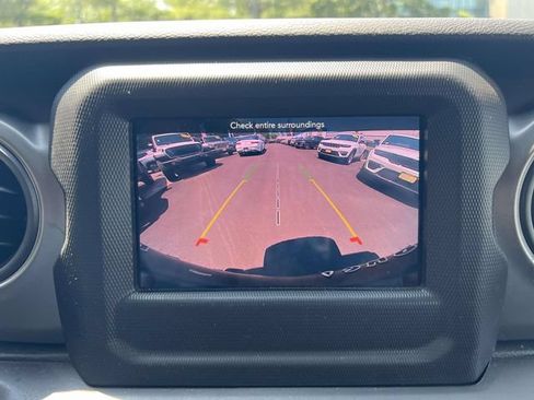 Used 2022 Jeep Wrangler Sport AWD/4WD image 29