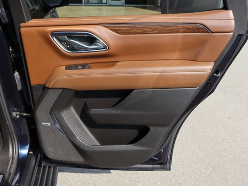 Used 2024 Chevrolet Tahoe High Country w/ Premium Package image 37