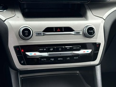 Certified 2023 Ford Explorer XLT w/ Equipment Group 202A image 19