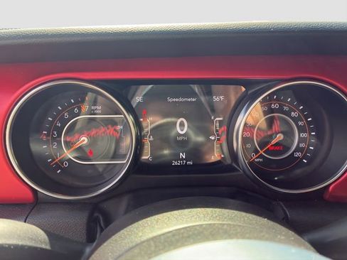 Used 2023 Jeep Gladiator Rubicon w/ Trailer Tow Package AWD/4WD image 10