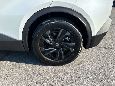 New 2026 Toyota C-HR AWD/4WD image 6