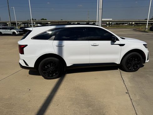 Used 2022 Kia Sorento SX image 15