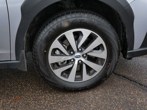 Used 2025 Subaru Outback Premium image 15