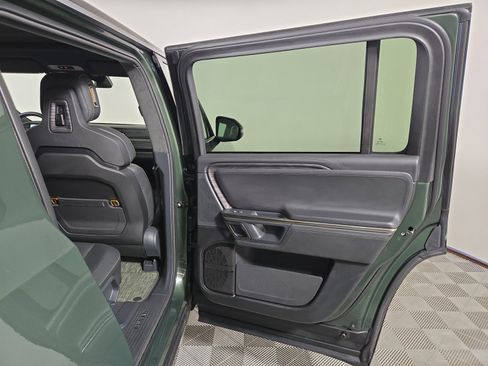 Used 2022 Rivian R1S Launch Edition image 19