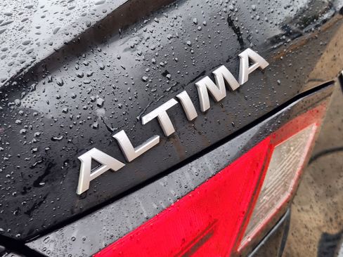 Used 2024 Nissan Altima 2.5 SV image 13