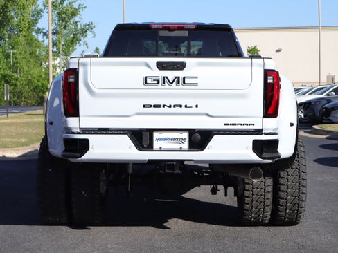 Used 2026 GMC Sierra 3500 Denali Ultimate w/ LPO, Black Badging Package image 41