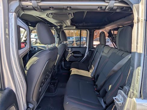 Used 2018 Jeep Wrangler Unlimited Rubicon image 14