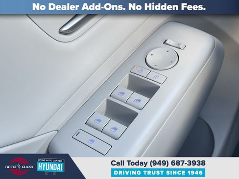 Certified 2025 Hyundai Kona Limited FWD image 31