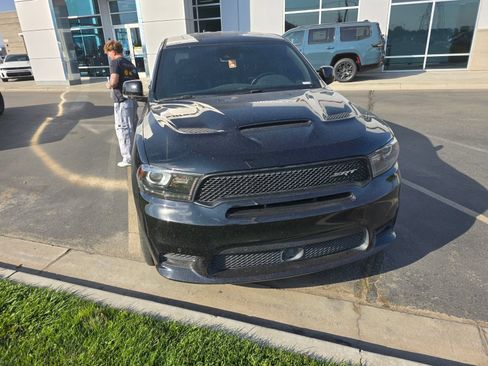 Used 2018 Dodge Durango SRT w/ Technology Group AWD/4WD image 3
