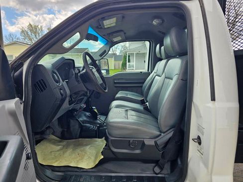 Used 2013 Ford F550 4x4 Regular Cab Super Duty w/ Payload Upgrade Pkg image 3