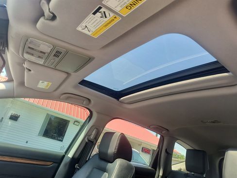 Used 2018 Honda CR-V Touring image 18