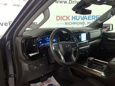Used 2023 Chevrolet Silverado 1500 RST w/ Convenience Package II AWD/4WD image 12