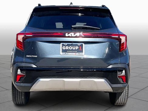 Used 2025 Kia Seltos S image 4