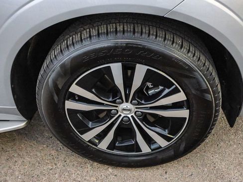 Used 2025 Volvo XC60 B5 Core w/ Protection Package Premier image 15