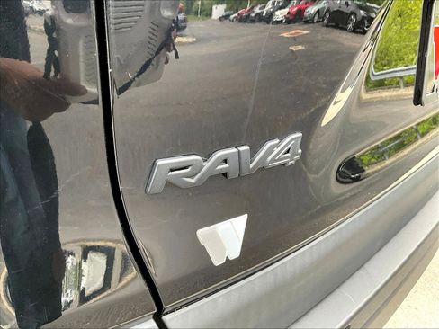 Certified 2023 Toyota RAV4 XLE w/ XLE Grade Weather Package AWD/4WD image 24