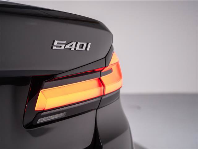 Used 2023 BMW 540i w/ Convenience Package RWD image 32
