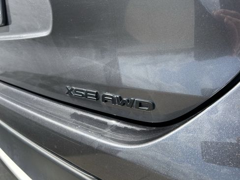 Used 2022 Toyota Highlander XSE AWD/4WD image 12