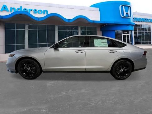 Certified 2025 Honda Accord SE image 2