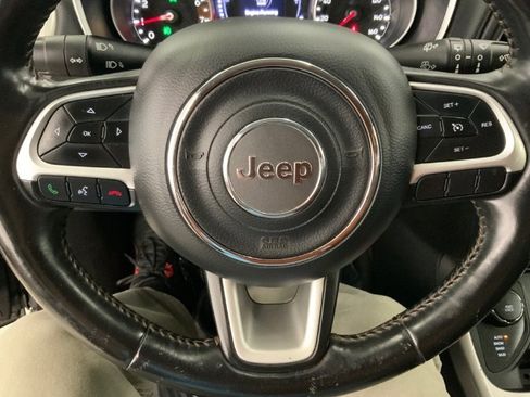 Used 2018 Jeep Compass Latitude image 22
