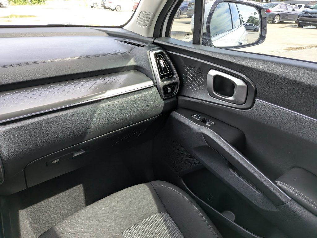 Certified 2023 Kia Sorento LX FWD image 17