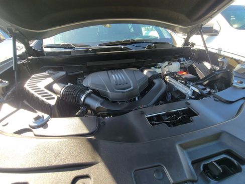 Used 2024 GMC Acadia Denali image 29