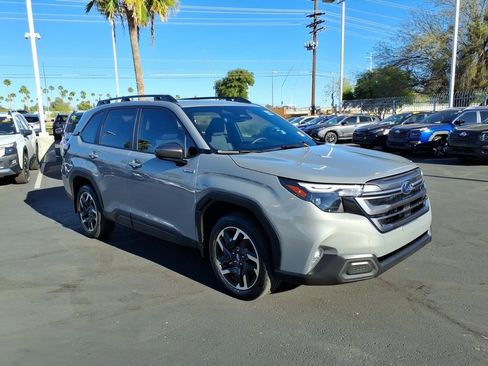 Certified 2025 Subaru Forester Premium image 32