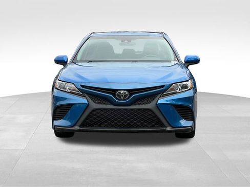 Used 2018 Toyota Camry L image 8