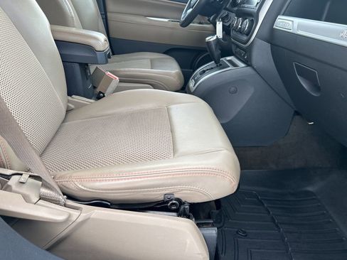 Used 2014 Jeep Compass Latitude image 19