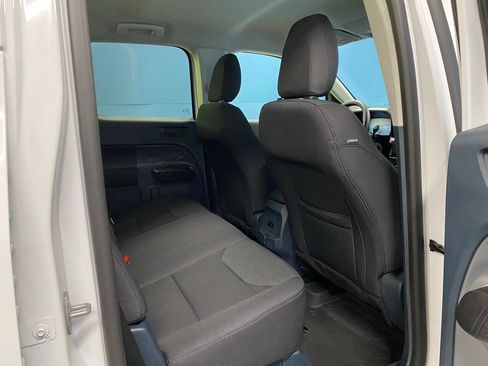 New 2025 Ford Maverick XL image 34