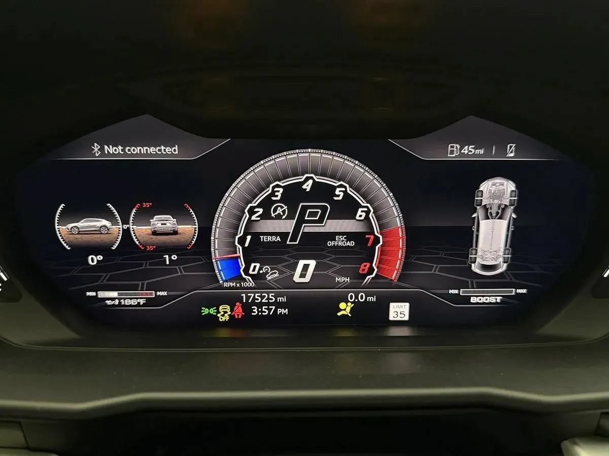 Used 2021 Lamborghini Urus AWD/4WD image 19