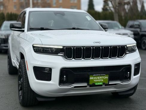 Used 2022 Jeep Grand Cherokee Overland w/ Luxury Tech Group IV image 7