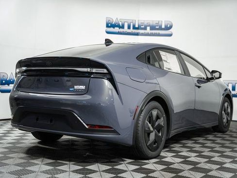 New 2026 Toyota Prius Plug-In Hybrid FWD image 6