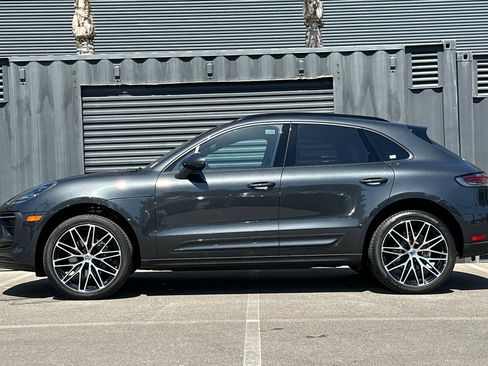 Used 2026 Porsche Macan AWD/4WD image 2