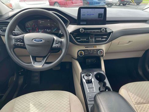 Used 2021 Ford Escape SE FWD image 7
