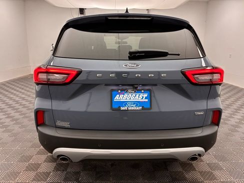 New 2026 Ford Escape SE image 10