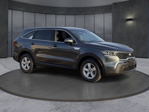 Used 2021 Kia Sorento LX AWD/4WD image 8