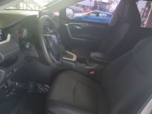 Used 2021 Toyota RAV4 XLE image 13
