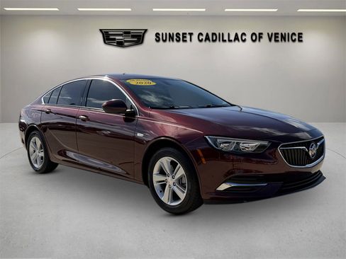Used 2020 Buick Regal Preferred image 1