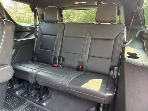 Used 2023 GMC Yukon SLT w/ SLT Premium Package AWD/4WD image 55