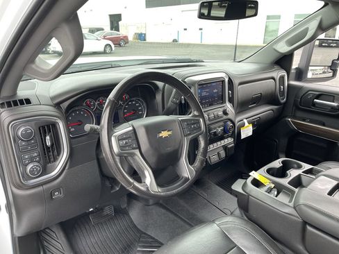 Used 2020 Chevrolet Silverado 2500 LT w/ All Star Edition AWD/4WD image 10