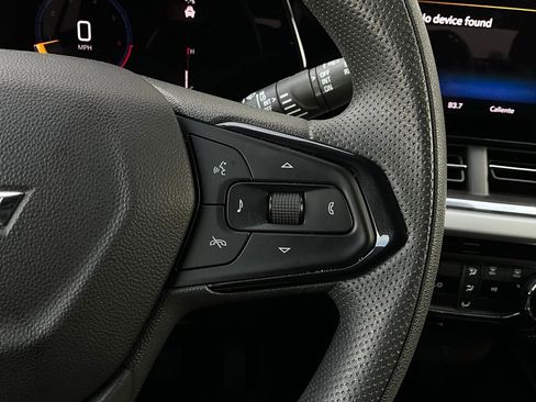 Used 2025 Chevrolet Trax LT image 33