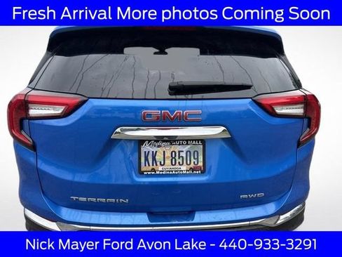 Used 2024 GMC Terrain SLT AWD/4WD image 6