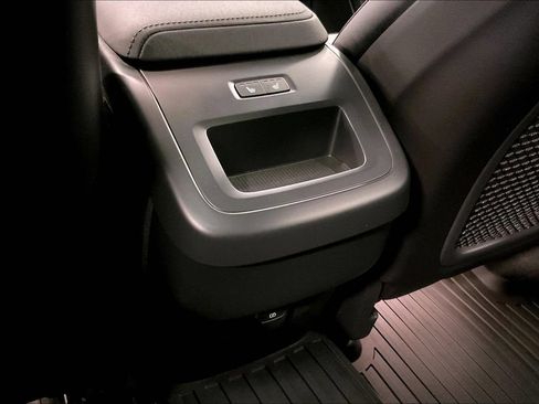 Used 2026 Volvo XC60 B5 Plus w/ Protection Package Premier AWD/4WD image 11