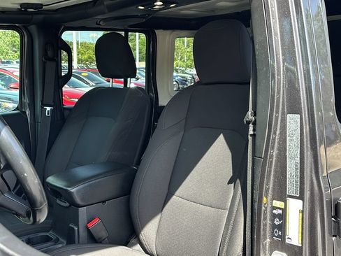 Used 2022 Jeep Wrangler Unlimited Sport AWD/4WD image 10