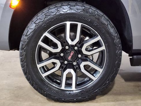 Used 2021 GMC Yukon XL AT4 w/ AT4 Premium Plus Package AWD/4WD image 28