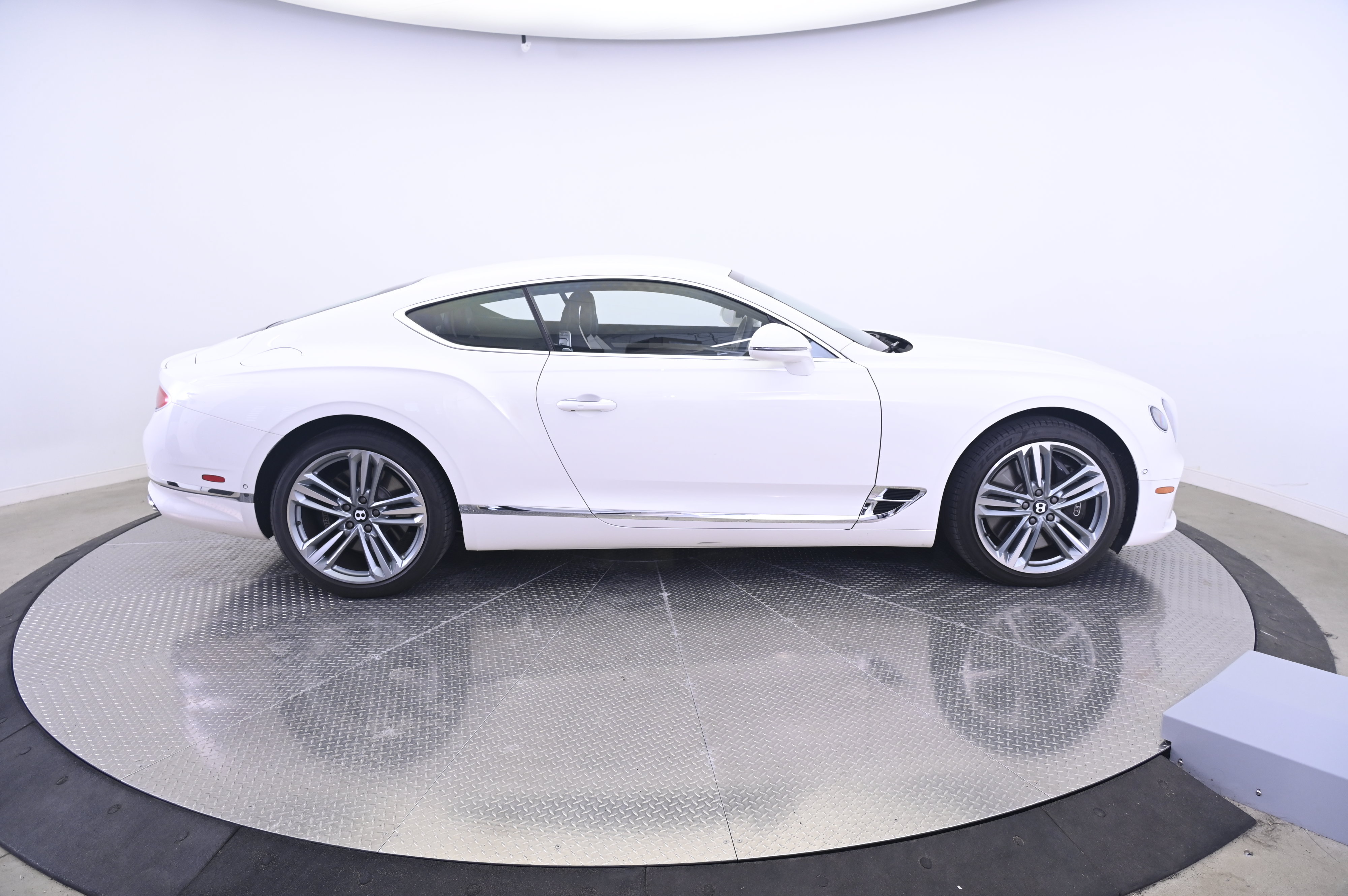 Used 2021 Bentley Continental GT AWD/4WD image 8