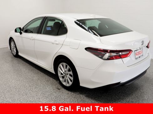 Used 2024 Toyota Camry LE image 9