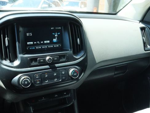 Used 2018 Chevrolet Colorado W/T w/ WT Convenience Package RWD image 43