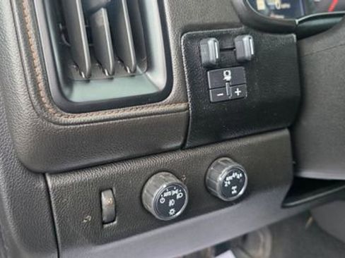 Used 2021 GMC Canyon AT4 w/ Driver Alert Package AWD/4WD image 15